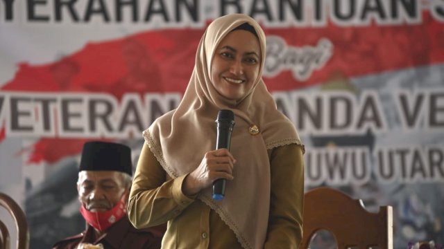 Pemda Lutra Salurkan Bantuan Sembako untuk Veteran