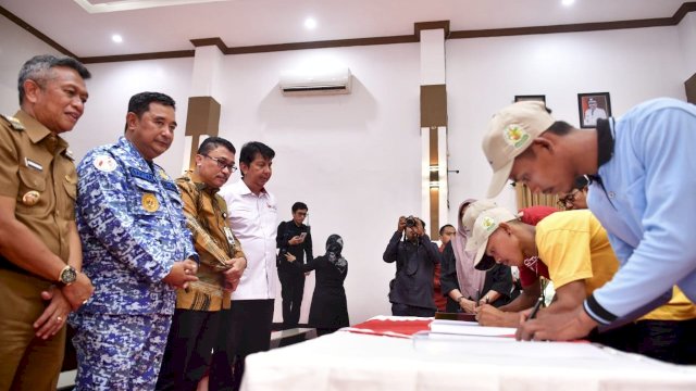 13 Petani Bone Terima KUR Pisang Cavendish Bank Sulselbar, KKT Labongke: Saya Ajak yang Lain