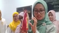 Keripik Labu Milik PIK-R Generik SMAN 4 Luwu Utara Laris Manis di Puncak Peringatan Hari Ibu