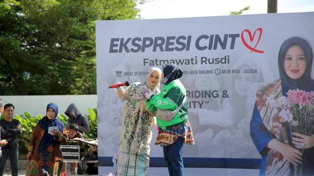 Ratusan Driver Ojol Ambil Peran Dalam Ekspresi Cinta Fatmawati Rusdi