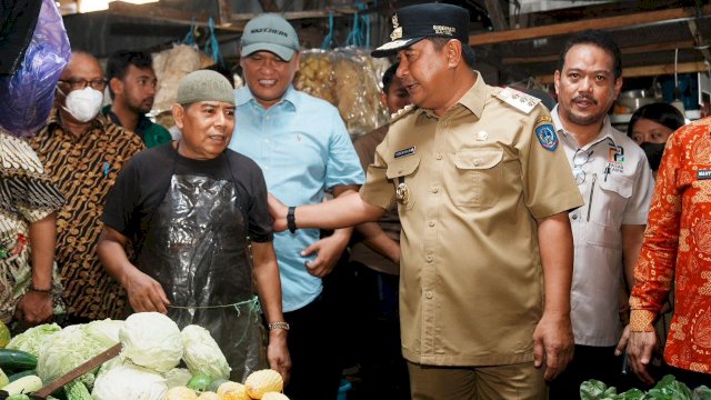 Pengamat ekonomi, Prof Marzuki DEA, mengakui kebijakan yang dilakukan Pemprov Sulsel dalam hal pengendalian inflasi sangat baik. Hal itu terbukti, Badan Pusat Statistik (BPS) mencatat Inflasi di Provinsi Sulawesi Selatan mengalami penurunan.