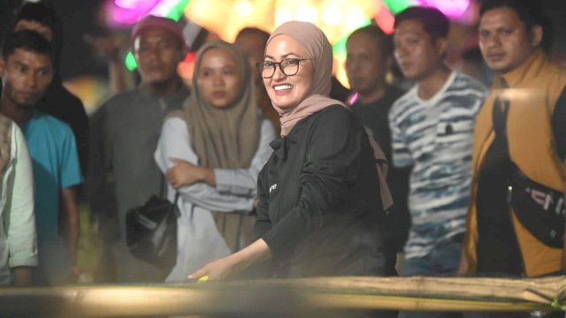 Event Luwu Utara yang bertajuk Masamba Maroa Expo 2023 resmi dibuka oleh Bupati Luwu Utara, Indah Putri Indriani di Taman Siswa Masamba, Sabtu (2/12/2023) malam.