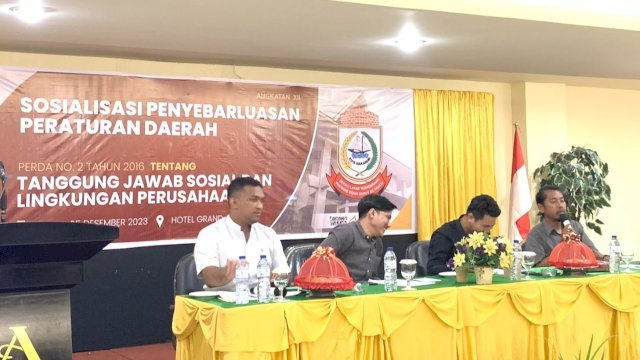 Sekretariat Dewan Perwakilan Rakyat Daerah ( DPRD) Kota Makassar melaksanakan kegiatan Sosialisasi Peraturan Daerah nomor 2 tahun 2016 Tanggung Jawab Sosial dan Lingkungan Perusahaan (TSLP), di Hotel Grand Asia, Selasa (5/12/2023).