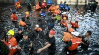 Bersama Personil TNI-Polri dan Masyarakat DP Turun ke Kanal Angkut Sampah