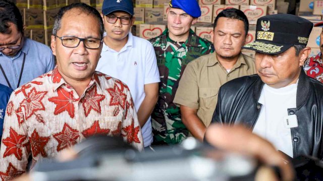 Pemprov Sulsel dan Pemkot Makassar terus berupaya menekan inflasi agar tidak melonjak menjelang perayaan Natal dan Tahun Baru 2024.