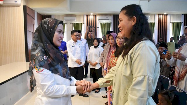 Sebanyak 578 Guru TPA dan Imam Desa di Kabupaten Luwu Utara menerima Insentif. Penerimaan tersebut diserahkan langsung secara simbolis oleh Bupati Luwu Utara, Indah Putri Indriani.