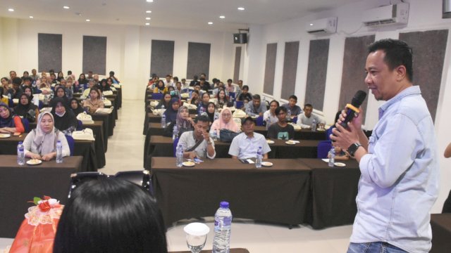 Anggota DPRD Kota Makassar, Abdul Wahab Tahir menggelar Sosialisasi Peraturan Daerah (Perda) Nomor 6 Tahun 2019 tentang Kepemudaan, di Hotel Royal Bay, Jl Sultan Hasanuddin, Rabu (22/11/2023).