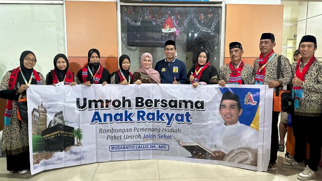 Rudianto Lallo Lepas 8 Pemenang Umrah Acara Jalan Sehat Anak Rakyat Berangkat ke Tanah Suci