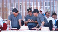 Peringati HAB Kemenag ke 78, Bupati Serahkan Penghargaan Kepada ASN Purnabakti