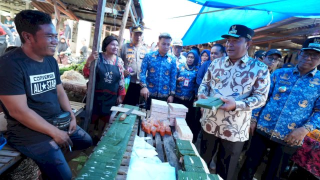 Gubernur Sulsel Pastikan Stok dan Harga Kebutuhan Pokok di Takalar Stabil