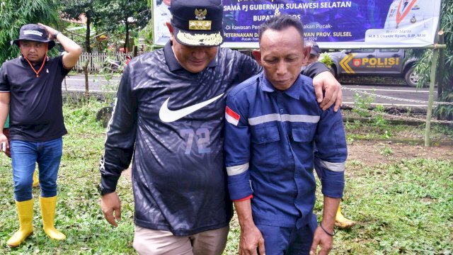 Mahasiswa Unsulbar Berkontribusi Tanam Sukun di Kawasan Pengembangan Peternakan Pucak Maros