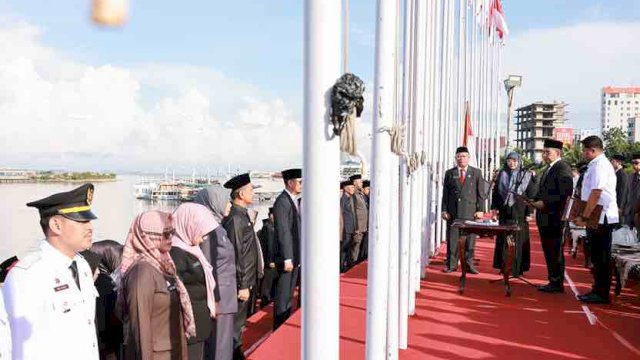 Sebanyak 201 pejabat tinggi pratama, administrator, dan lurah di lingkup Pemerintah Kota (Pemkot) Makassar, dilantik oleh Wali Kota Makassar Moh Ramdhan Pomanto.