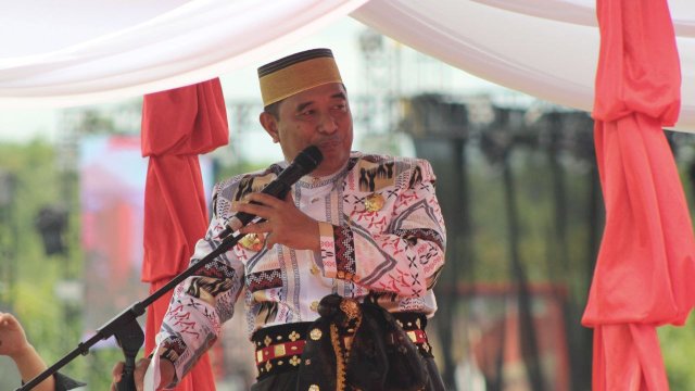 Penjabat Gubernur Provinsi Sulawesi Selatan (Sulsel), Bachtiar Bacharuddin, mengakui Tana Luwu sebagai simbol peradaban yang telah menghasilkan karya, nilai-nilai, serta identitas yang masih terjaga dan dinikmati oleh masyarakat. 
