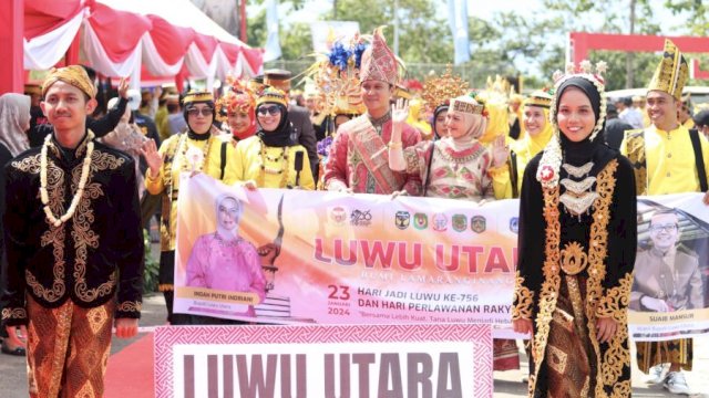 Puncak peringatan Hari Jadi Luwu (HJL) ke-756 dan Hari Perlawanan Rakyat Luwu (HPRL) ke-78 di Kecamatan Malili, Kabupaten Luwu Timur, disemarakkan dengan defile yang mengesankan.&nbsp;