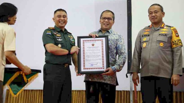 Wali Kota Makassar, Muh. Ramdhan Pomanto atau akrab disapa Danny Pomanto, memberikan apresiasi tinggi terhadap acara Sinergitas Forkopimda dan Kodim 1408/MKS yang digelar di Aula Makodim 1408/MKS pada Selasa, 23 Januari 2024. 