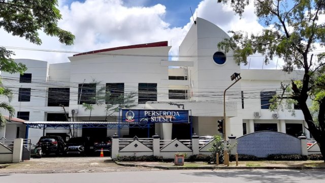 Pencapaian positif terus menghiasi PT Sulsel Citra Indonesia (SCI) atau Perseroda Sulsel di era kepemimpinan Rendra Darwis, Ssebagai Direktur Utama. Bersama dengan Direktur 