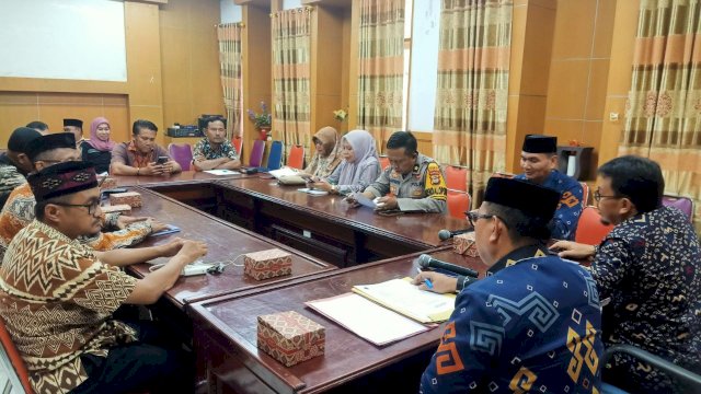 Persiapan penyelenggaraan Musabaqah Tilawatil Qur'an (MTQ) Tingkat Kabupaten Luwu Utara telah memasuki tahap intensif. Acara prestisius ini dijadwalkan akan berlangsung di Kecamatan Mappedeceng pada 2 Maret 2024 mendatang. 
