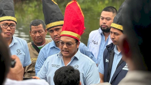 Rakyat Pro Gibran MilenialZ (RPGM), sebagai organ relawan pendukung pasangan calon presiden dan wakil presiden Prabowo Subianto-Gibran Rakabuming Raka, menggelar kegiatan "Grebek Desa" di Dermaga II Rammang-Rammang, Desa Salenrang, Kecamatan Bontoa, Maros, Sulawesi Selatan
