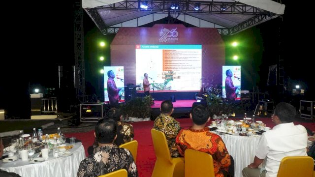 Kabupaten Luwu Utara, yang merupakan salah satu daerah terluas di Provinsi Sulawesi Selatan dengan luas mencapai 7.422,41 km&sup2;, menawarkan potensi investasi yang menarik, terutama di sektor pertanian. 