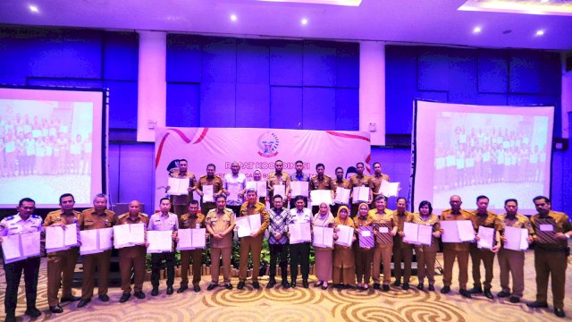 rotoar.id, Makassar &mdash; Sekretaris Dewan Perwakilan Rakyat Daerah (DPRD) Sulawesi Selatan, M Jabir  hadir dalam acara penandatanganan Perjanjian Kinerja antara Kepala Perangkat Daerah dan Gubernur Sulawesi Selatan Tahun 2024. Acara ini berlangsung di Hotel Four Points By Sheraton Makassar pada Selasa, 30 Januari 2024.