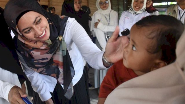 Pemeriksaan Kesehatan Keliling di Lutra, Bupati Indah Hadirkan Tim Dokter Spesialis
