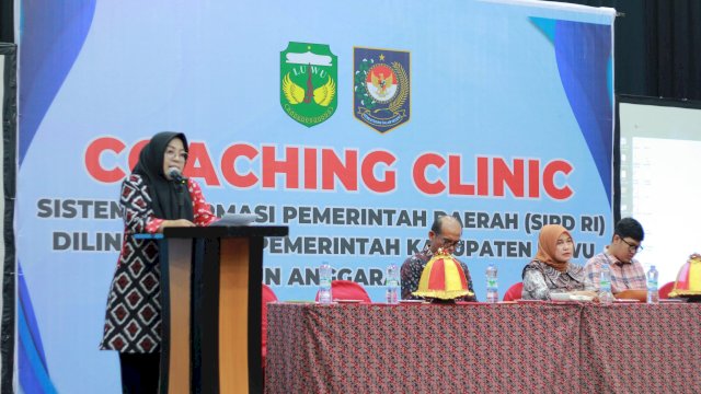 BKAD Luwu Mendukung Efisiensi Pemerintahan Melalui Coaching Clinik SIPD RI