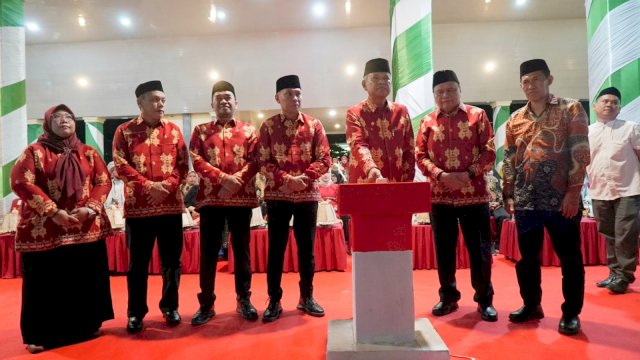 Bupati Luwu Umumkan Kenaikan Penghasilan Tetap Kades dan Perangkatnya di Tahun 2024