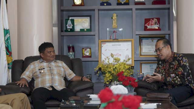 Pj Bupati Luwu Ajukan Rencana Pasang Stiker untuk Identifikasi Penerima BLT