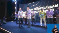 Wali Kota Makassar Danny Pomanto Raih Penghargaan Tokoh Pemberdayaan 2023 atas Komitmen Zero Stunting