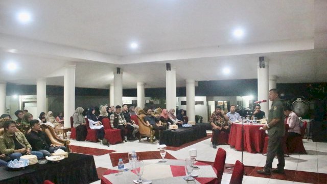 rotoar.id, Bulukumba &mdash; Bupati Bulukumba, Andi Muchtar Ali Yusuf, menyambut dengan hangat kedatangan ratusan mahasiswa Himpunan Mahasiswa Islam (HMI) Komisariat Kedokteran UMI Makassar yang akan melaksanakan aksi bakti sosial di dua desa di Bulukumba pada Sabtu, 10 Februari 2024.
