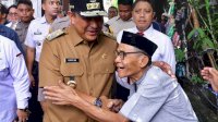 Pj Gubernur Sulsel Berduka, Silaturahmi ke Keluarga Petugas KPPS yang Meninggal Dunia