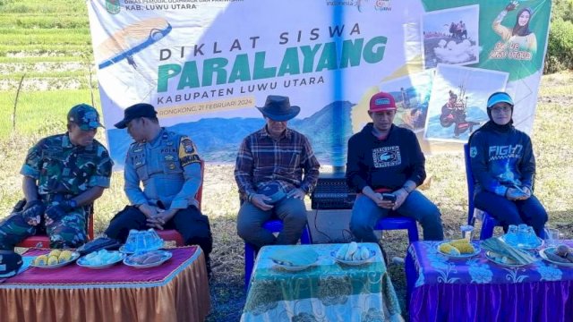 Delapan siswa terpilih dari Rongkong tengah mengikuti Pendidikan dan Pelatihan (Diklat) Pilot Paralayang. Diklat ini berlangsung selama 14 hari, mulai tanggal 21 Februari hingga 7 Maret 2024 di Taman Wisata Nase Desa Limbong, Rongkong.