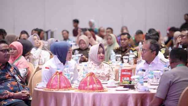   Indira Yusuf Ismail, Ketua TP PKK Kota Makassar, menegaskan kembali komitmennya terhadap pembangunan Kota Makassar dengan berpartisipasi dalam Musyawarah Rencana 