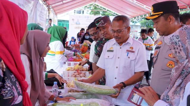 Pemerintah Kabupaten Bulukumba mengadakan Gerakan Pangan Murah (GPM) selama dua hari, Rabu-Kamis, 6-7 Maret 2024, di Taman Kota Eks Pasar Tua, Kelurahan Loka, dan lapangan Bicari, Desa Palambarae.