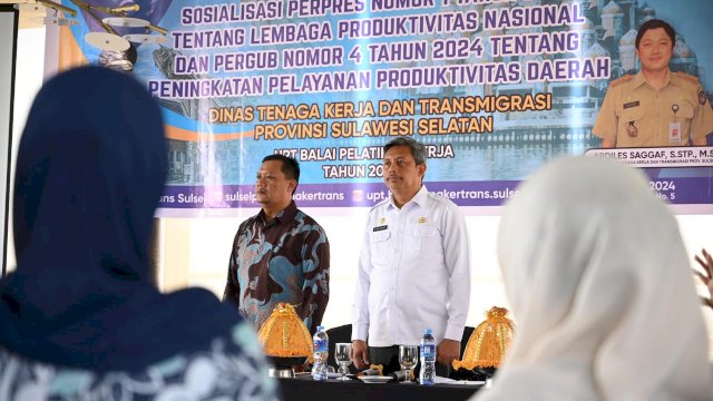 Plh Sekretaris Provinsi Sulawesi Selatan, Andi Muhammad Arsjad, secara resmi membuka Sosialisasi Peraturan Presiden Nomor 1 Tahun 2023 tentang Lembaga Produktivitas Nasional dan Pergub Nomor 4 Tahun 2024 tentang Peningkatan Pelayanan Produktivitas Daerah.