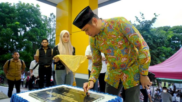 Pemerintah Kabupaten (Pemkab) Gowa terus berkomitmen untuk memberikan pelayanan terbaik kepada masyarakatnya dengan meresmikan Pos Pelayanan Publik (PPP) Kecamatan Tombolopao.