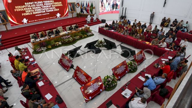 Komisi Pemilihan Umum (KPU) telah menyelesaikan proses rekapitulasi suara Pemilu 2024 tingkat nasional pada Rabu (20/3). Rekapitulasi dilakukan di 38 provinsi di seluruh Indonesia.