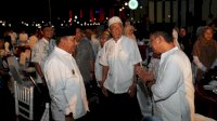 Pj Gubernur Sulsel Berikan Penghargaan kepada Leonard Simanjuntak di Acara Pamitan Pindah Tugas