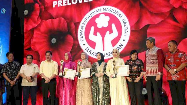 PJ Sekretaris Daerah Kota Makassar, Firman Hamid Pagarra, turut berpartisipasi dalam kegiatan sosial yang diselenggarakan oleh Dewan Kerajinan Nasional Daerah (Dekranasda) Sulawesi Selatan.