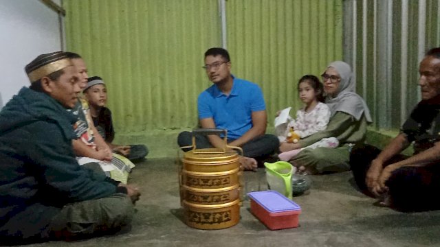 Wakil ketua umum partai Golkar Nurdin Halid memberikan kejutan politik, ditengah-tengah Dinamika bakal calon walikota Makassar, dengan mengumumkan anak menantunya, Andi Seto Asapa akan bertarung pada pemilihan walikota dan wakil walikota Makassar November mendatang.&nbsp;