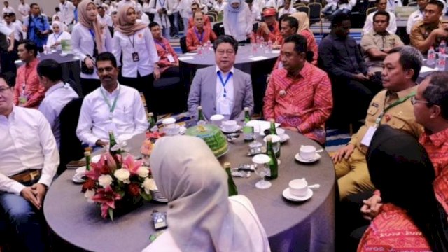 Sekretariat Dewan Perwakilan Rakyat Daerah (DPRD) Kota Makassar terlibat secara aktif dalam Rapat Koordinasi Khusus (Rakorsus) yang digelar oleh Pemerintah Kota (Pemkot) Makassar di Hotel Four Points by Sheraton pada hari Senin.