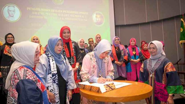 Ketua TP PKK Kota Makassar Jadi   Saksi Pengukuhan DPP Armawa La Oddang Pero &ndash; La Maddukelleng