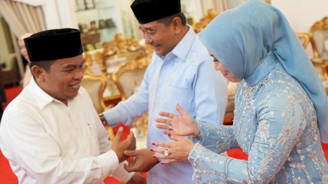 Bupati dan Wali Kota Hadiri Open House Hari Kedua Lebaraan