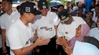 Pj Gubernur Sulsel Dampingi AHY Serahkan 50 Sertipikat Hasil PTSL di Gowa