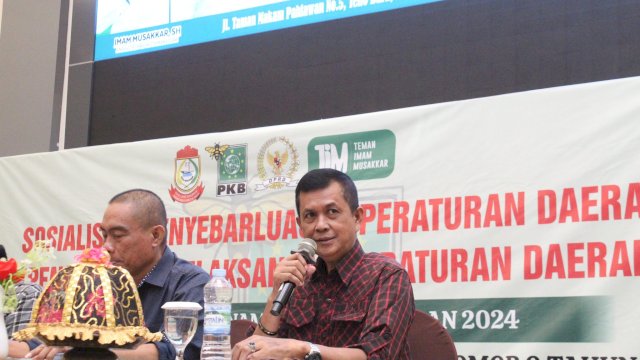 Anggota DPRD Kota Makassar, Imam Musakkar, mengadakan fungsi pengawasan untuk menyebarkan peraturan daerah (Perda) Nomor 9 Tahun 2016 tentang Perlindungan dan Pengelolaan Lingkungan Hidup,