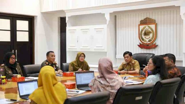 PJ Sekda Mengarahkan Rakor untuk Penguatan Penegakan Perda Kawasan Tanpa Rokok dengan Fokus pada Sosialisasi dan Sanksi