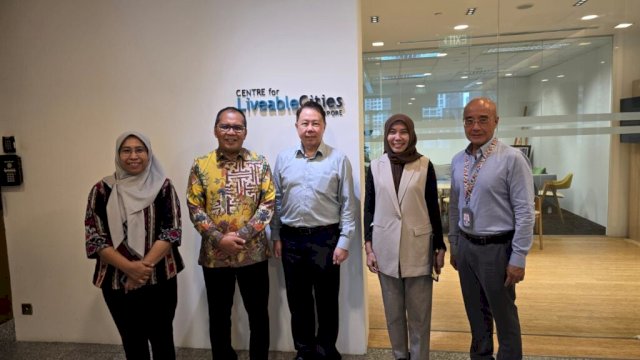 Danny Pomanto Diskusi Bersama Direktur Eksekutif Centre for Liveable Cities Singapura, Mr. Hugh Lim