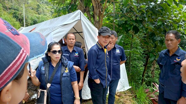  Suasana hangat memenuhi Aula Tudang Sipulung pada Kamis malam, 18 April 2024, saat Pj Gubernur Bahtiar Baharuddin memperkenalkan diri kepada Kepala Kejaksaan Tinggi (Kajati) baru Sulsel, Agus Salim, melalui sebuah acara silaturahmi yang penuh kehangatan.