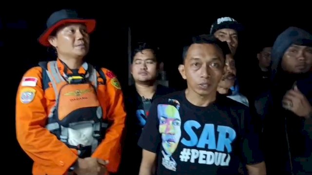 Syaharudin Alrif Ikut Evakuasi Korban Banjir