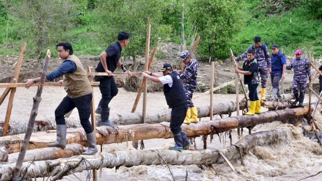 PJ Gubernur Sulsel Tinjau Lokasi Banjir dan Longsor di Kabupaten Luwu